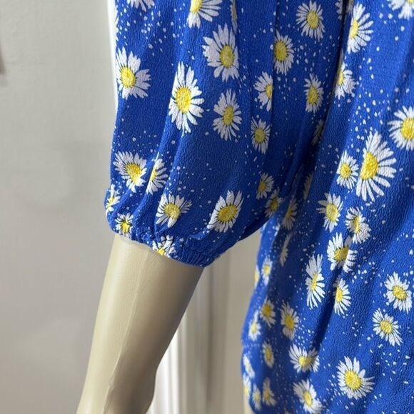 PURE COLLECTION V-NECK TOP. - Picture 8 of 11